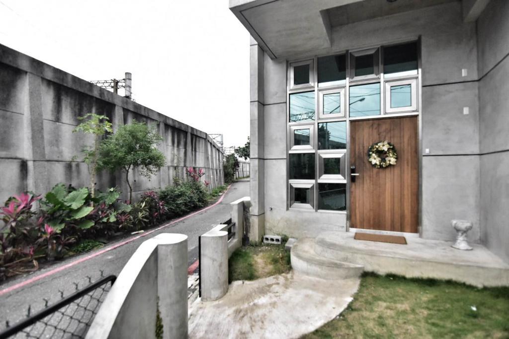 Railway Hualien Hostel Hualien City Exterior foto